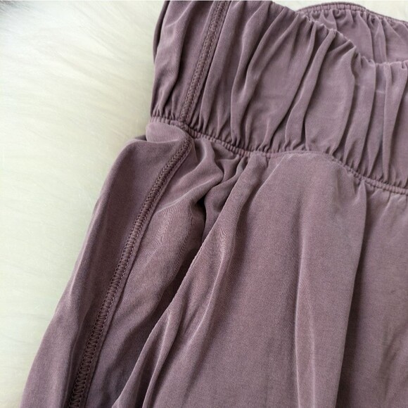 Lululemon Lost in Leisure Crop Jogger *Antique Bark* purple 4 - Picture 7 of 10